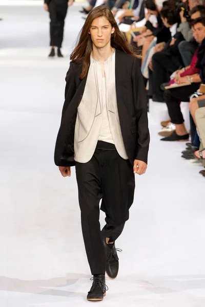 Look 1